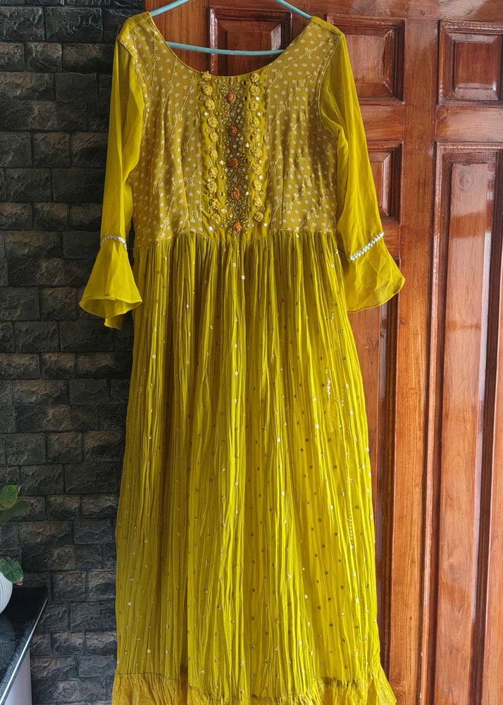 Elegant Yellow Embroidered Suit