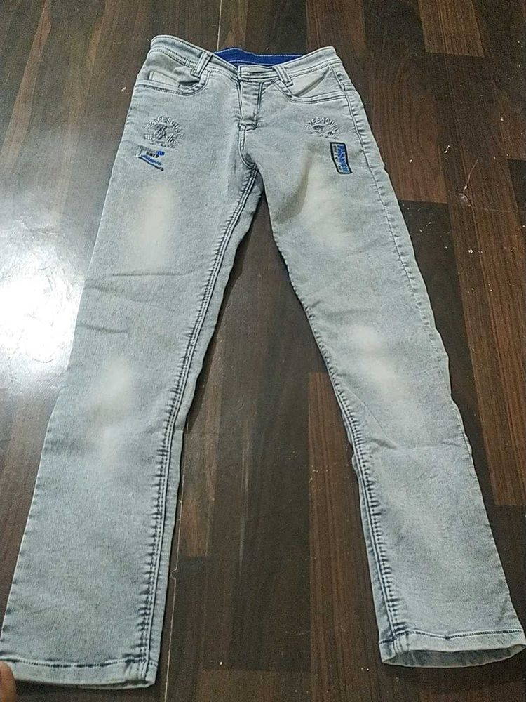 Stylish Light Wash Denim Jeans