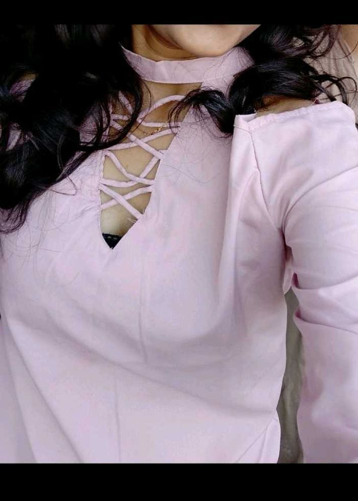 pink top