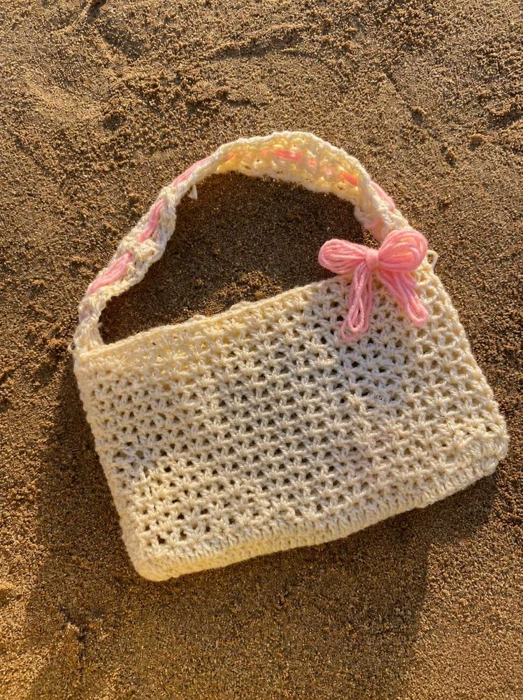 Crochet Handbag with Pink Bow