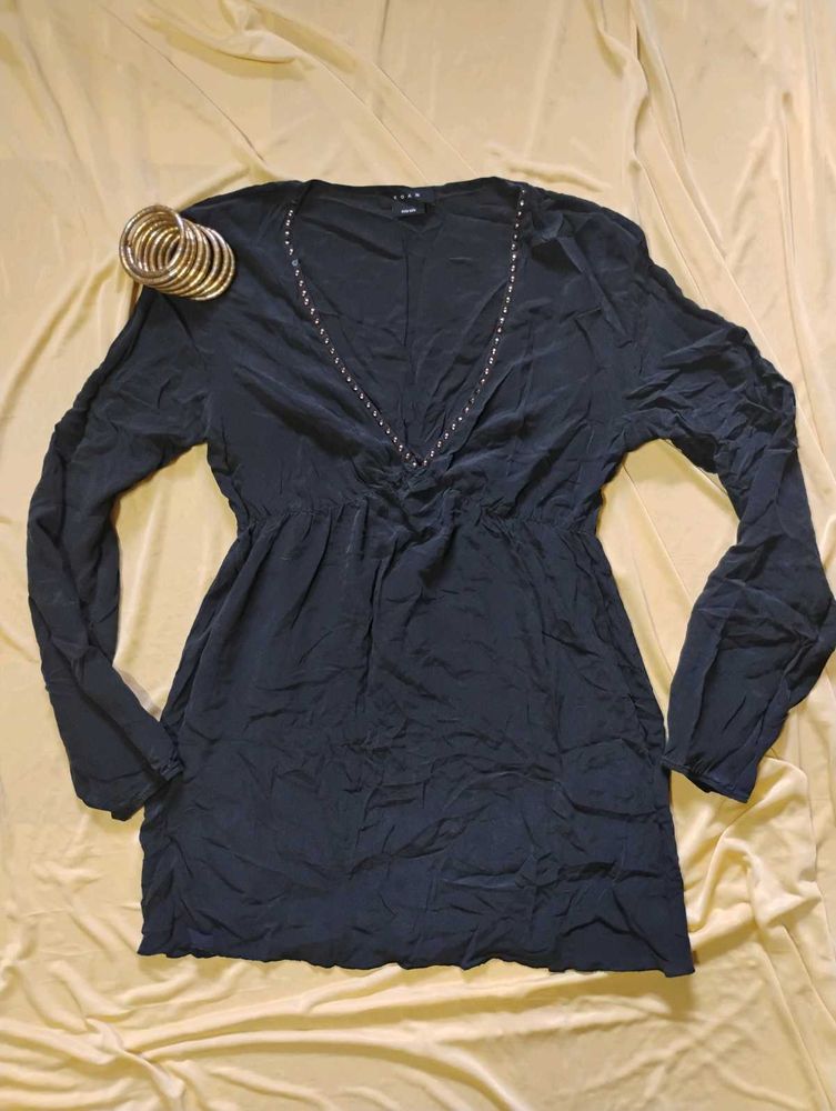 Chic Black Mini Dress (Made In China)