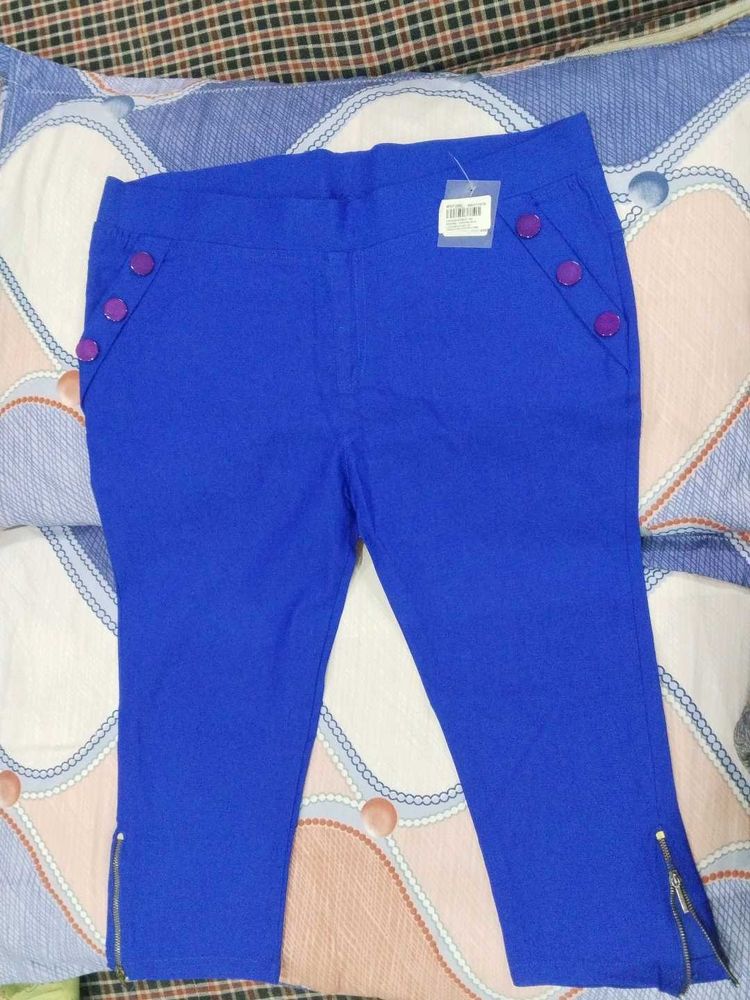 Royal Blue Button Detail pants ( capri)