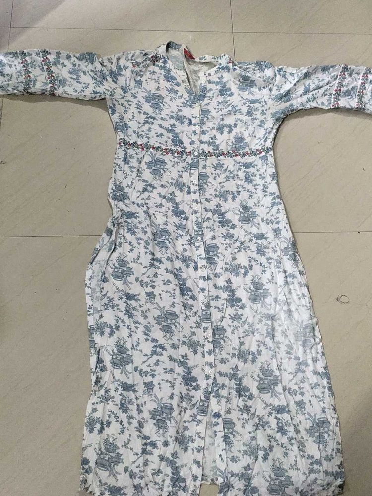Beautiful White Floral Kurta