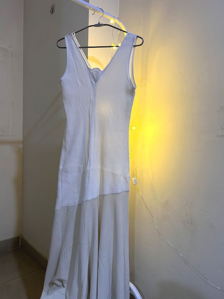 Elegant White Maxi Dress (Size: L)