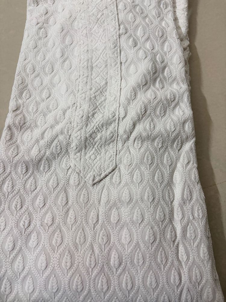 Elegant White Chikankari Kurta