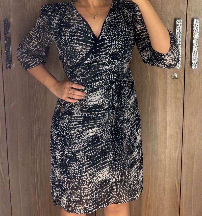 y2k Black &amp; White Print Midi Dress
