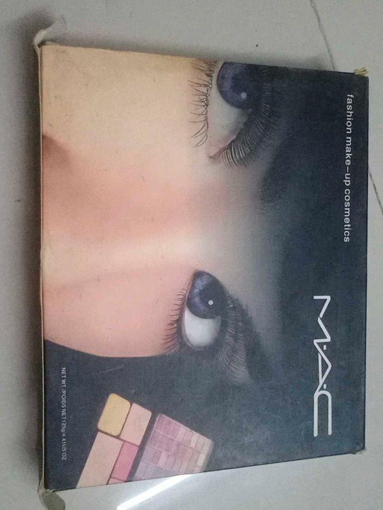 MAC Eyeshadow palette