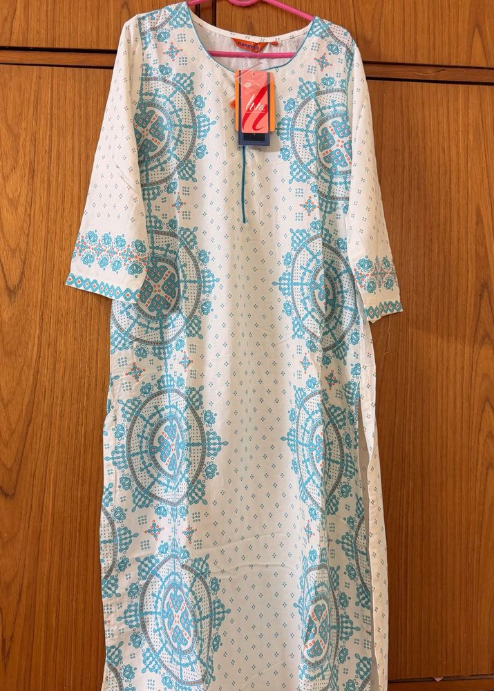 Rangriti Kurta with Tassels