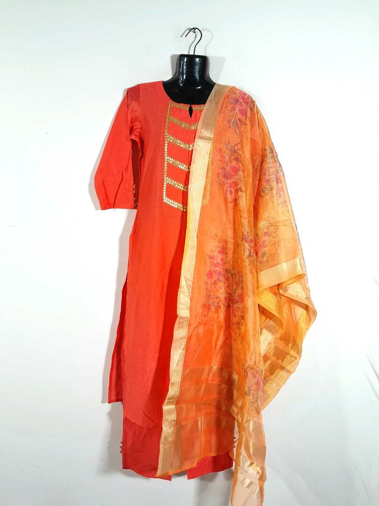 Coral Embroidered Kurta Set For Women's