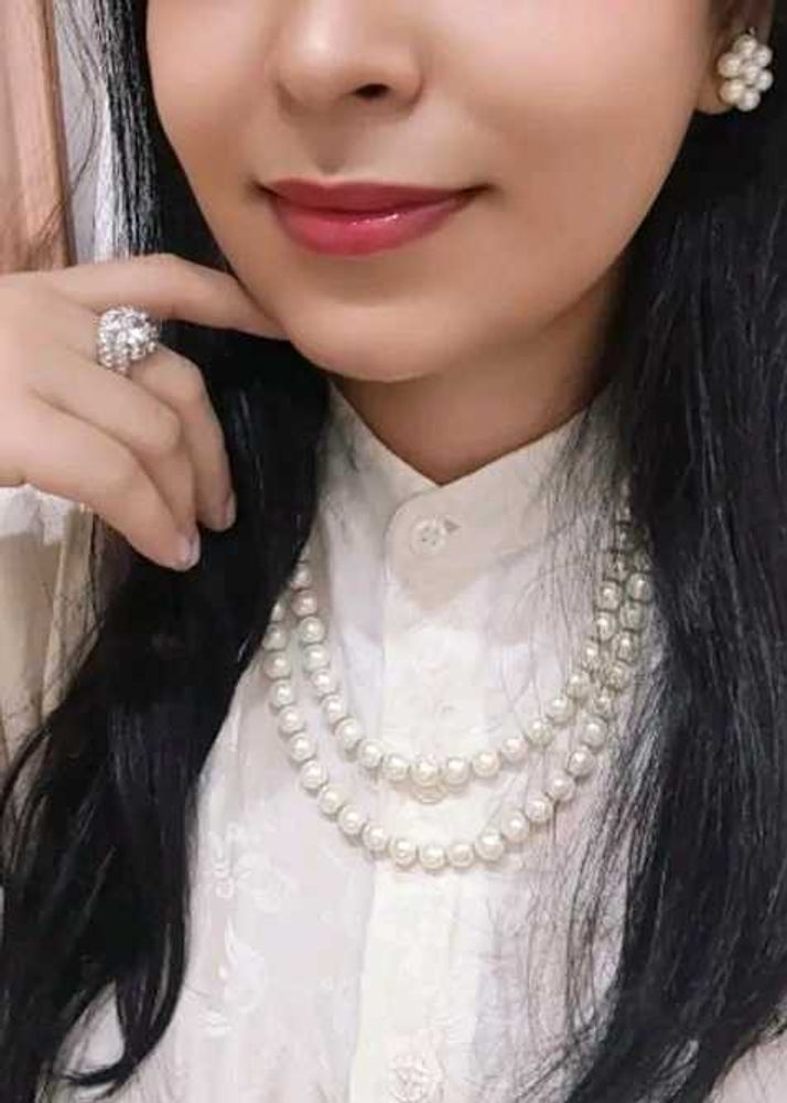 Double Layer Pearl necklace