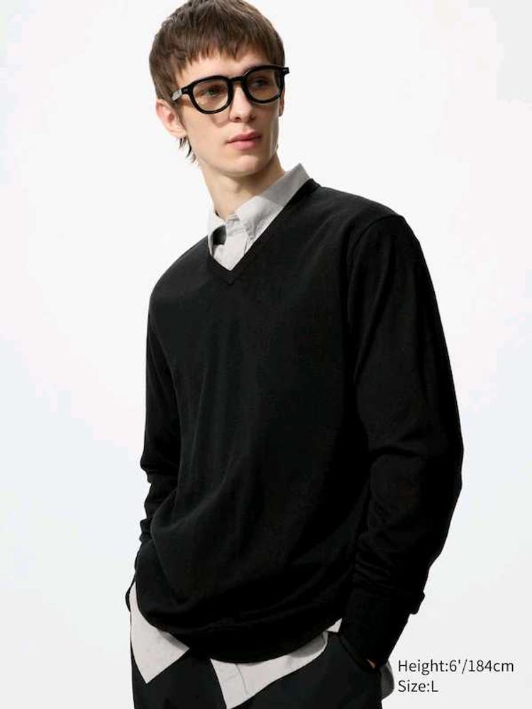 UNIQLO V-neck sweater