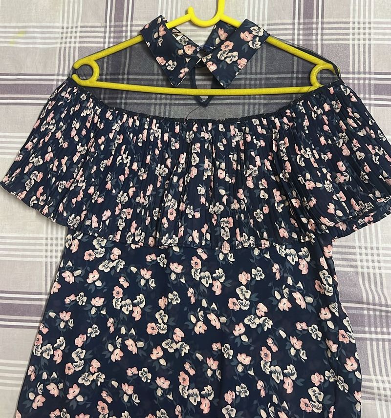Chic Floral Off-Shoulder top