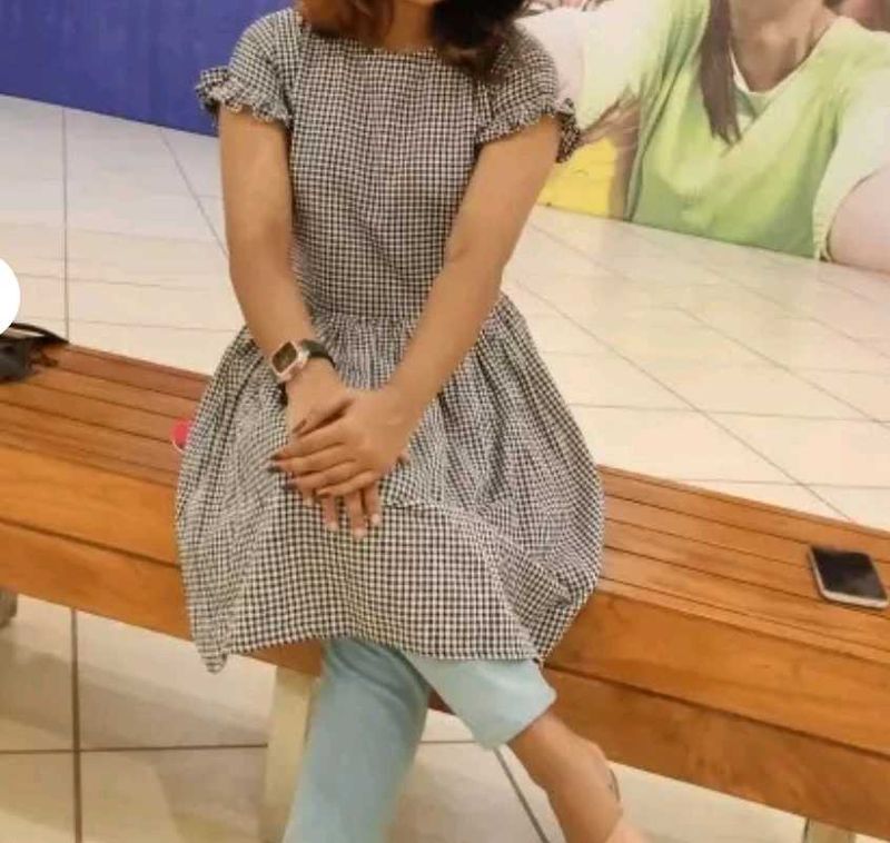 Gingham Ruffle Sleeve 👗 Dress