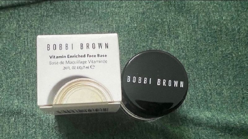 Bobbi Brown Vitamin Enriched Face Base