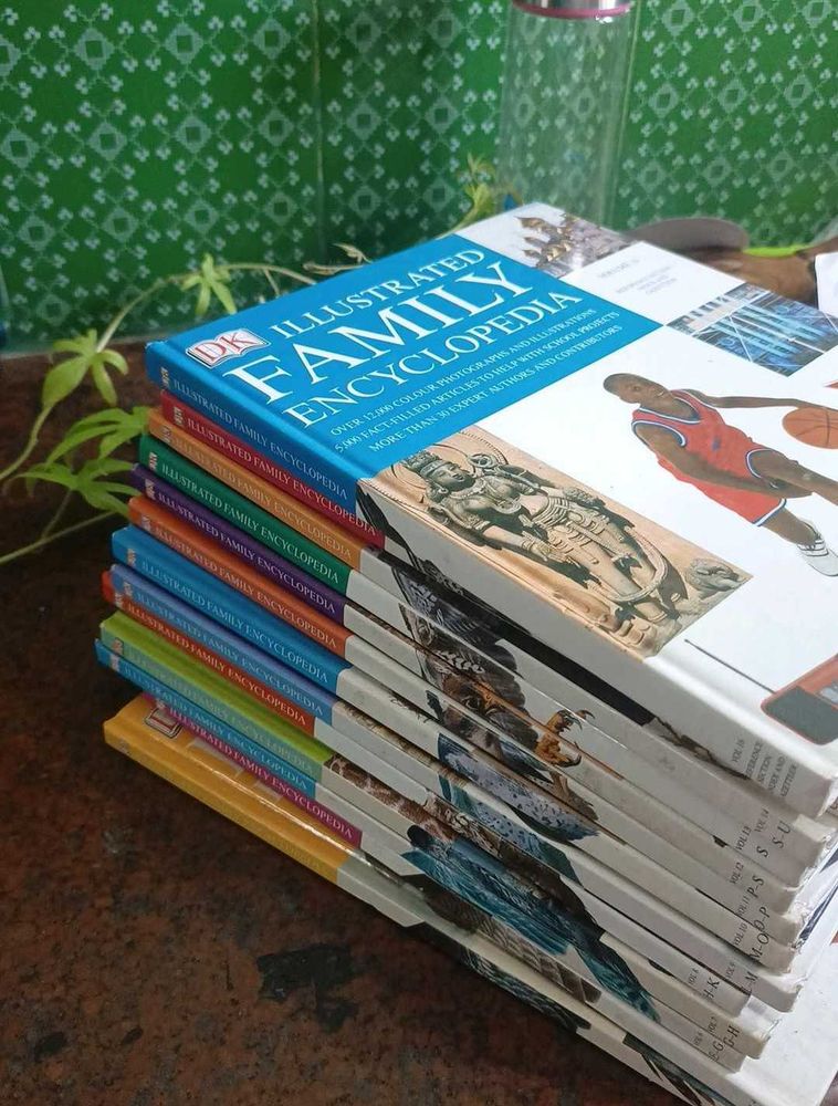 DK Illustrated Family Encyclopedia Set