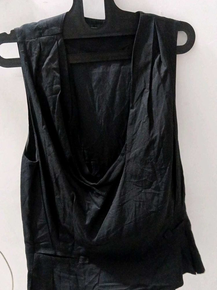 Sleek Black Sleeveless Draped Top