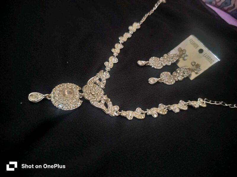 4 Of Ad Necklace &amp; Earring Set last pric