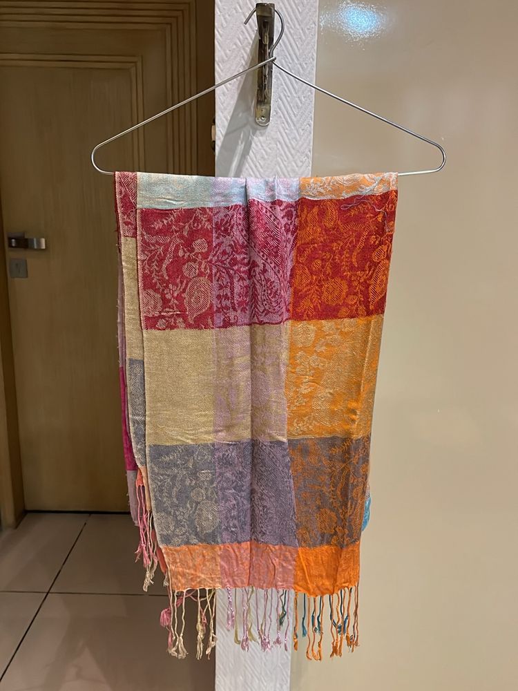 mutlicolour stole