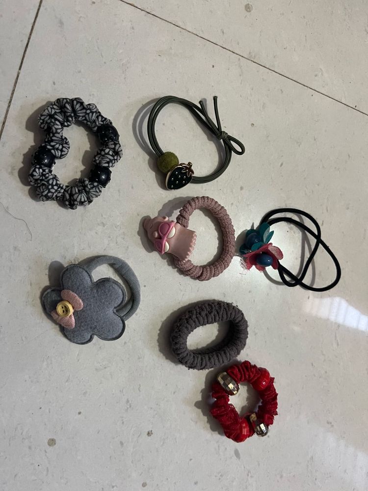 Lot of 6 Cute Hair Ties &amp; Scrunchies