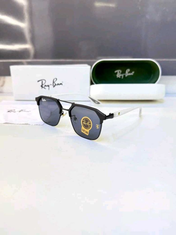 Ray-Ban Sunglass 👓