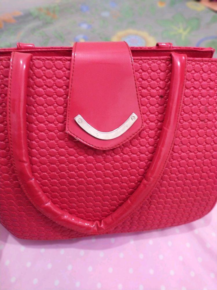 Styles Red ♥️ Colour Handbag 👜