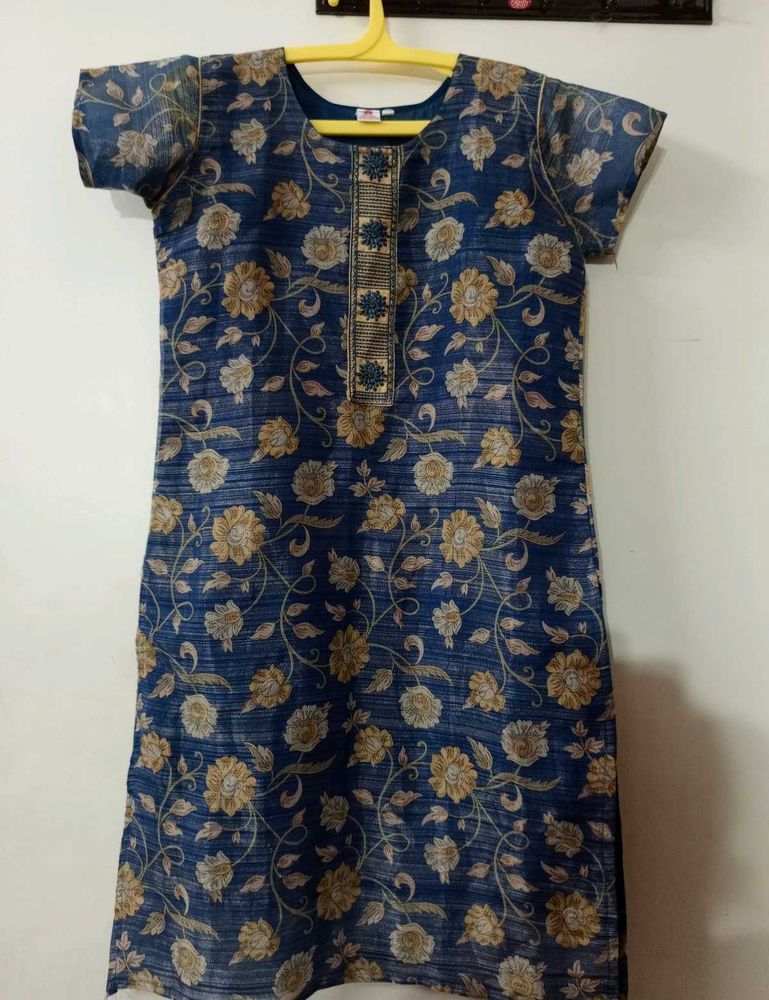 Elegant Blue Floral Kurti – Size L 💙