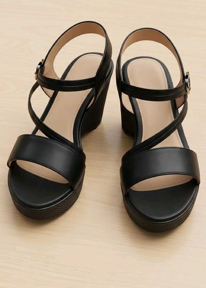 Stylish Black Wedge Sandals