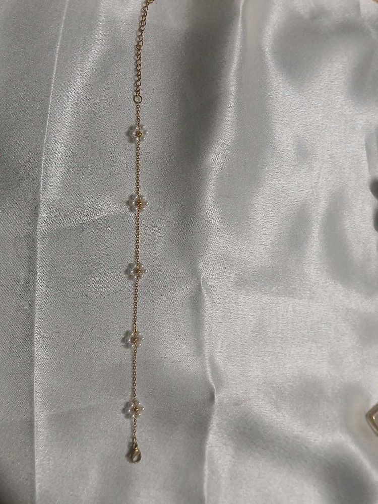 Delicate Flower Chain Anklet