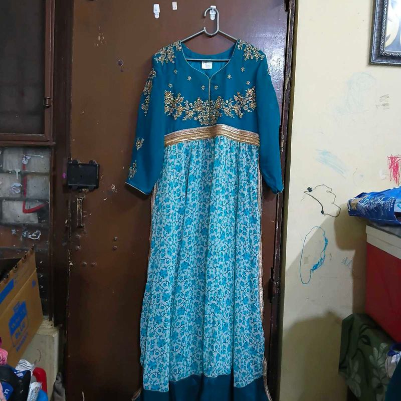 Teal Kurta Set with Intricate Embroidery