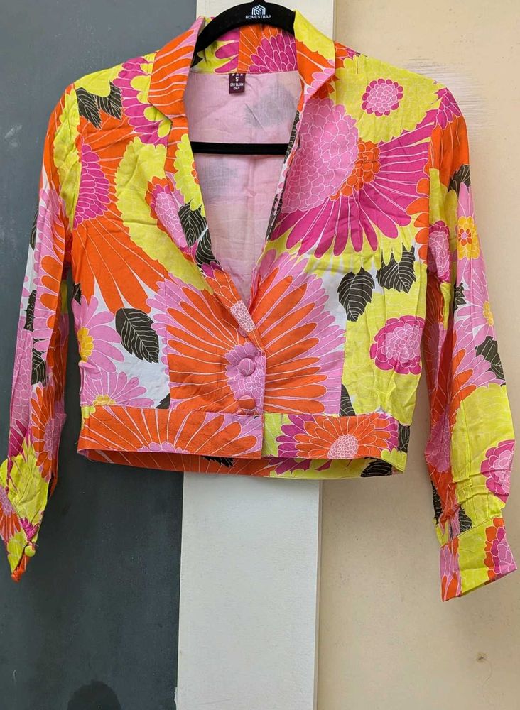 Vibrant Floral Print Cropped Jacket