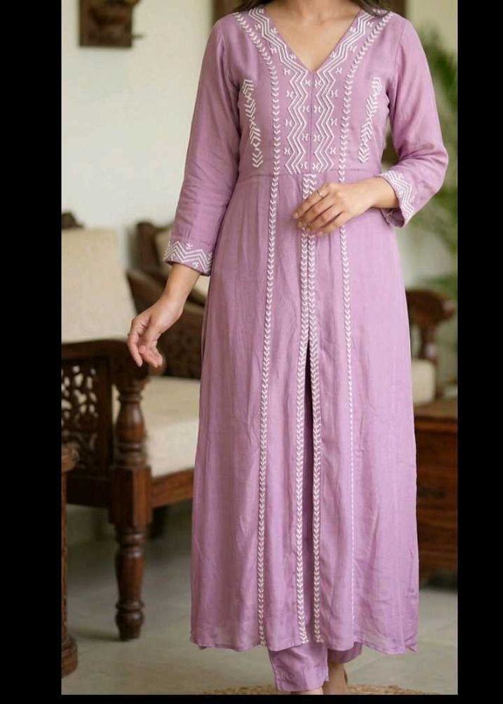 Elegant Lavender Kurta Set with White Embroidery