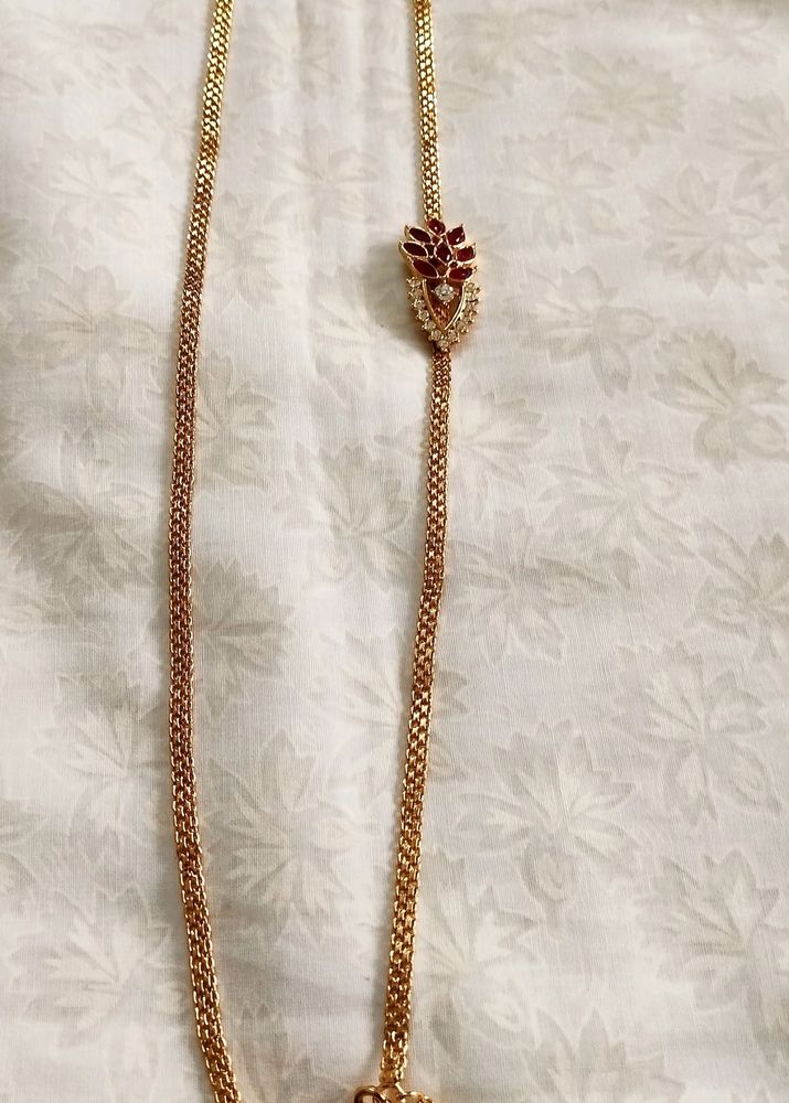 Micro Gold broad Chain with side locket