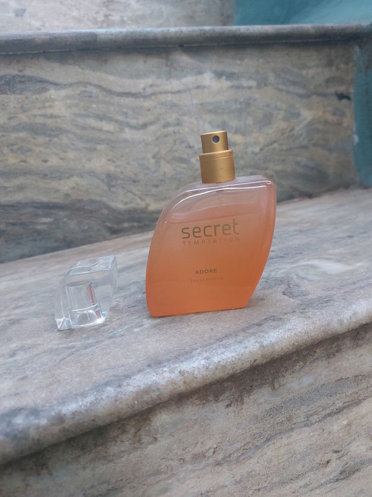 SECRET TEMPTATION PERFUME. ADORE