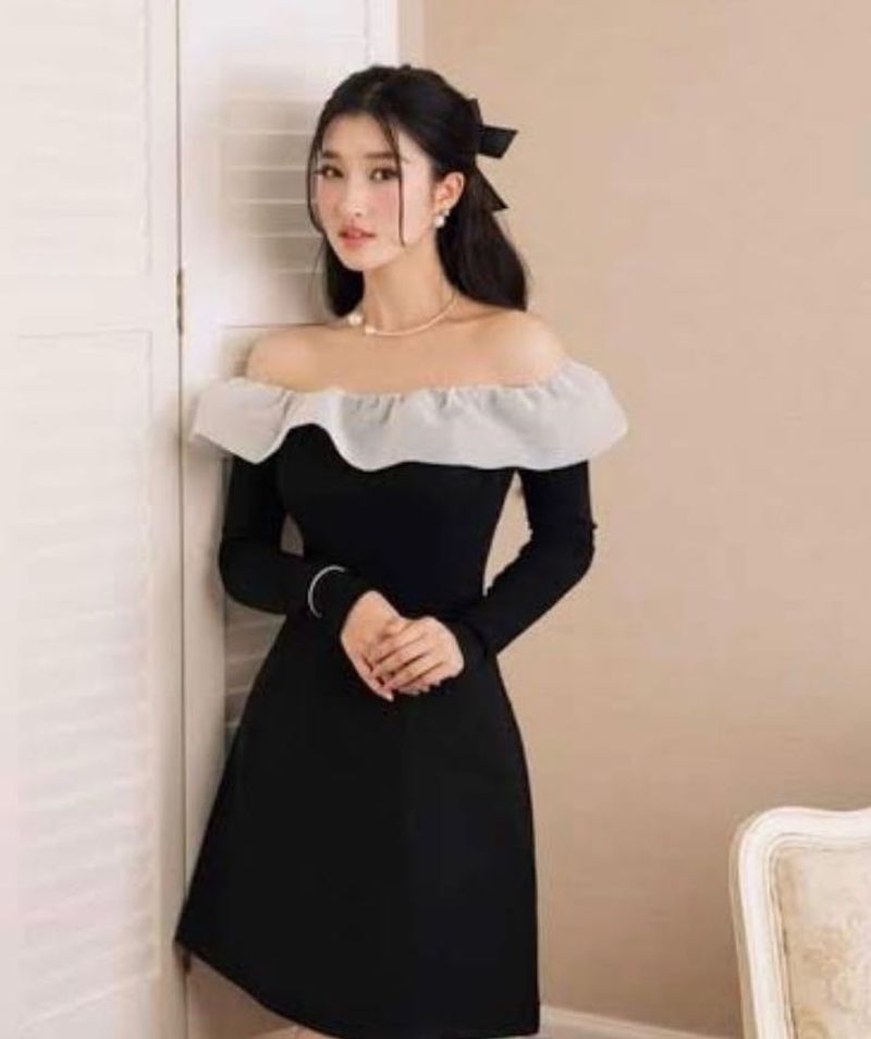 Chic Off-Shoulder Ruffle Dress