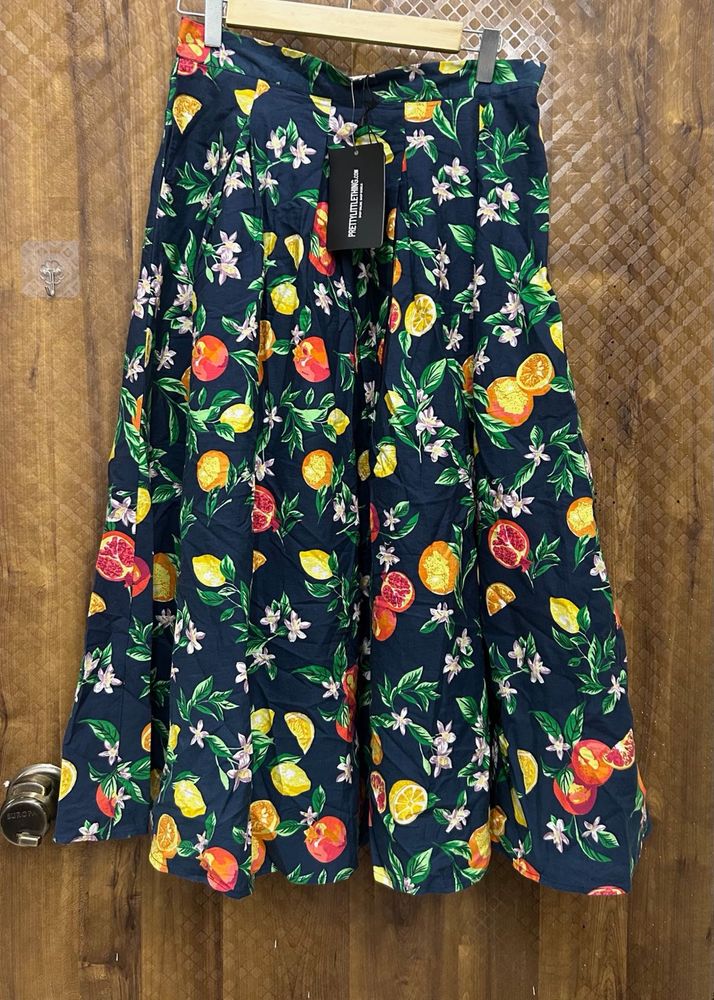 Pretty Little Thing Fruit Print Skirt size 28/30