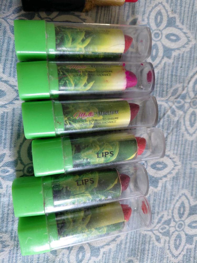 Lot of 7 Lipsticks