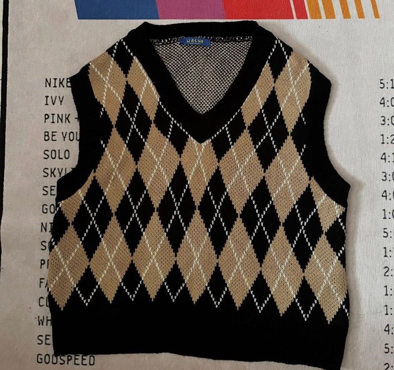 Argyle Knit Vest - Classic Style