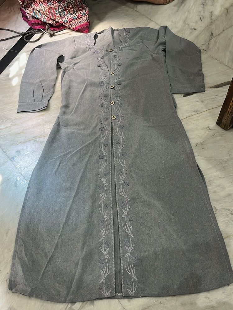 Elegant Grey Embroidered Kurta