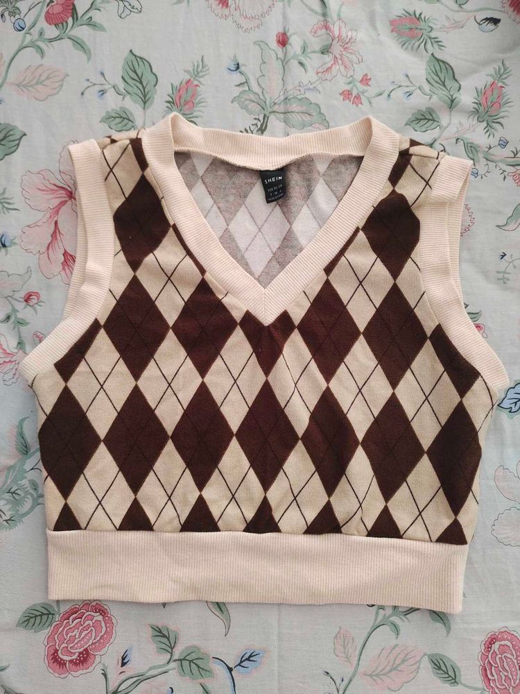 Trendy Argyle Knit Sweater Vest 🤎