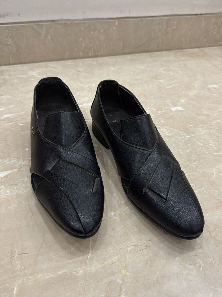 Black Indian Wear jutti