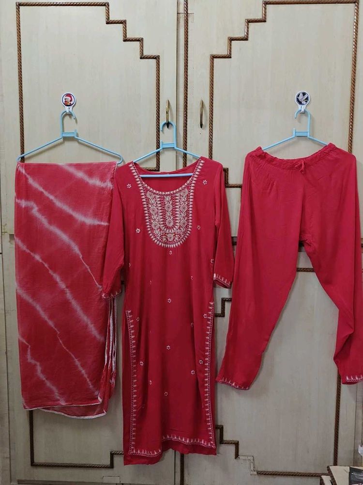 Beautiful kurti , plazo and dupatta suit