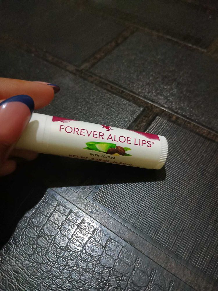 Forever Aloe Lips with Jojoba