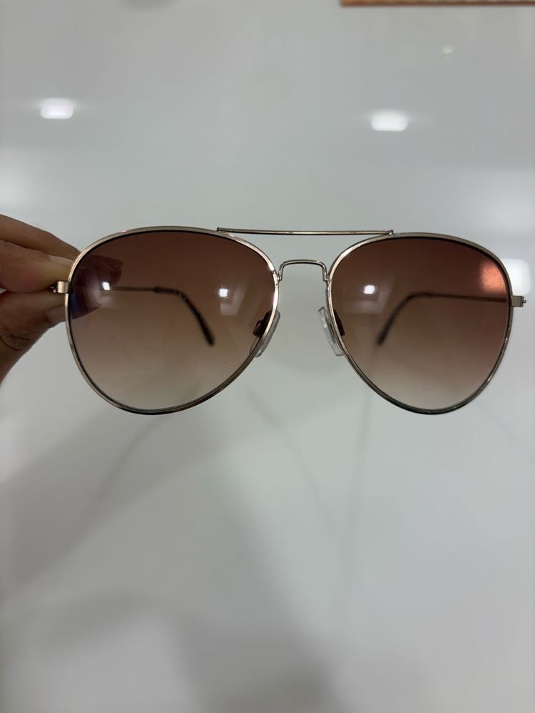Aviator Sunglasses with Gradient Lenses