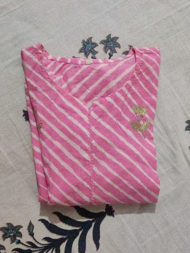 Pink Leheriya Kurta with Gold Embellishments