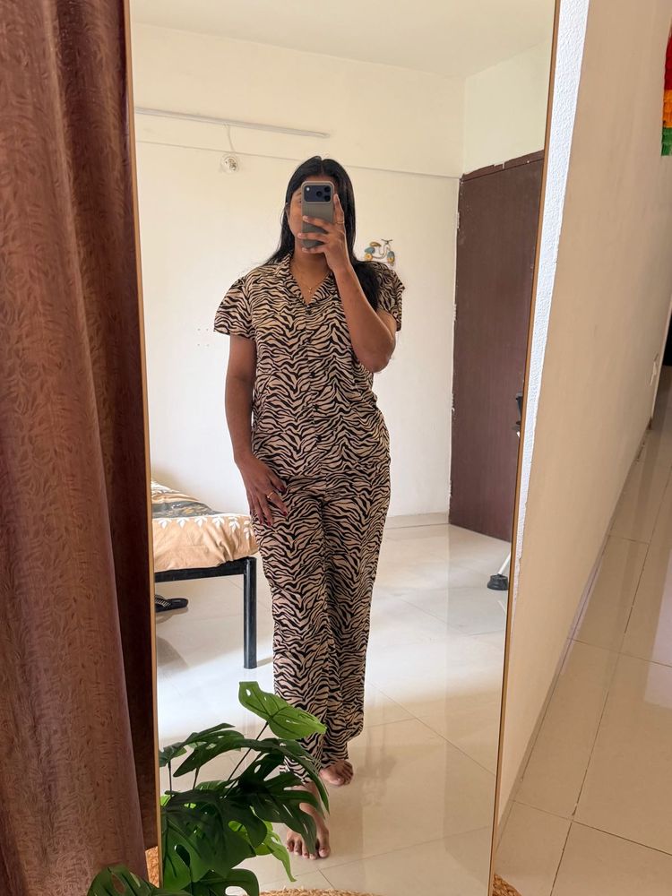 Stylish Zebra Print Pajama Set