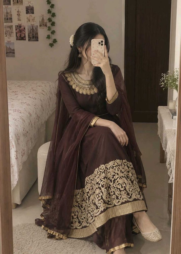 Elegant Maroon Kurta Set with Gold Embroidery