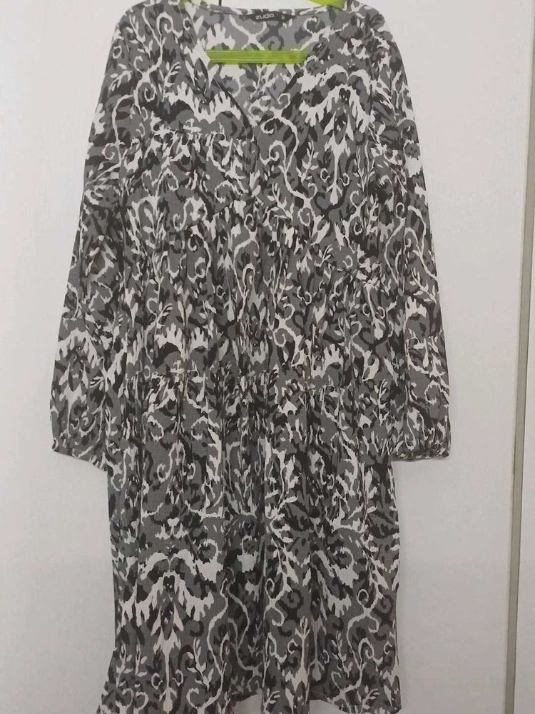 Stylish Printed V-Neck Dress