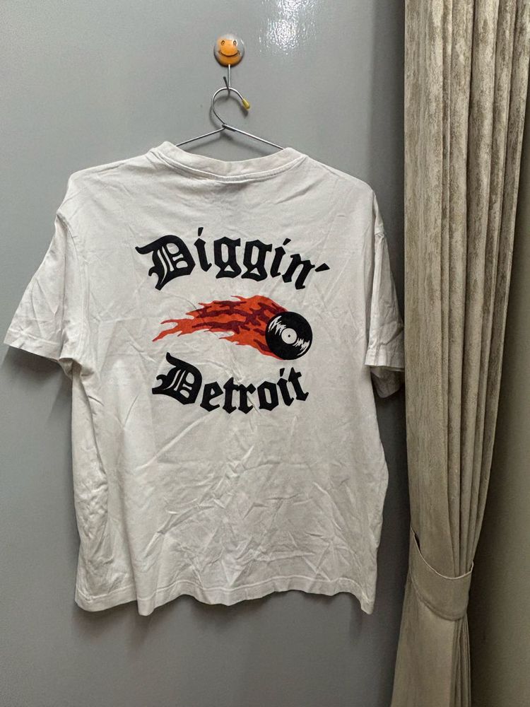 White 'Diggin' Detroit' Graphic Tee