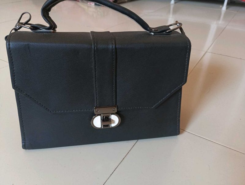 Elegant Black Handbag