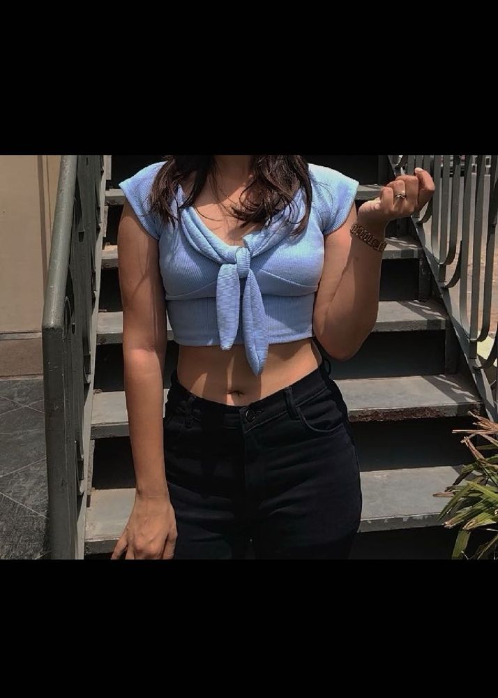 Cute Blue Tie-Front Crop Top